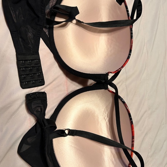 Victoria's Secret Very Sexy Red Black and White Plaid with Black Lace 38DD Bra - Picture 5 of 5